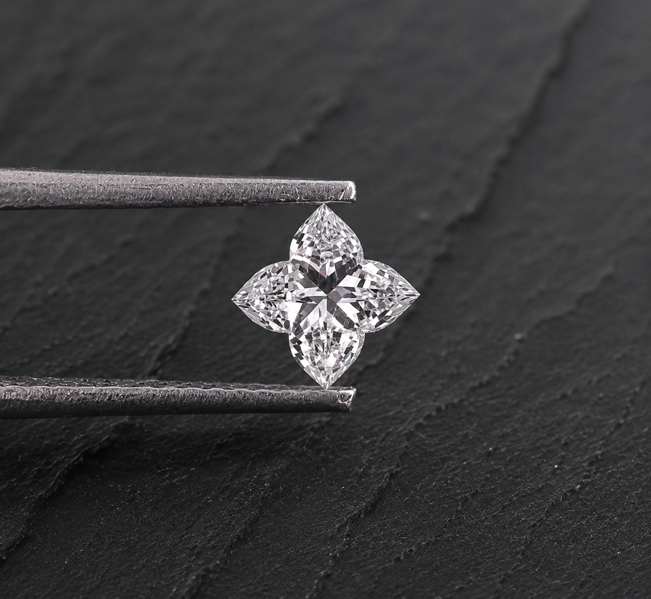 Lily Flower Cut Lab Grown | IGI Certified |1.00 To 6.00 CT
