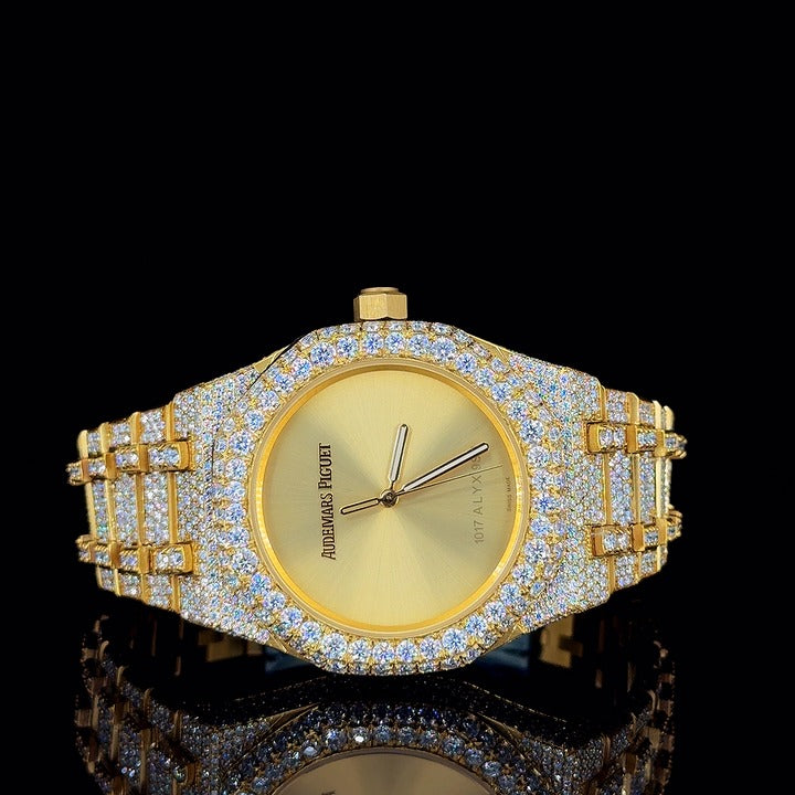 Luxury Iced Out Gold Diamond Watch