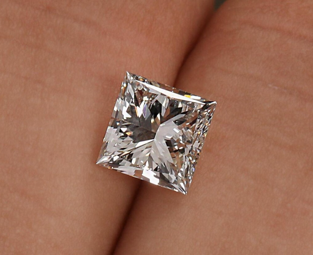Princess Cut Lab Grown | IGI Certified | 0.50-6 CT