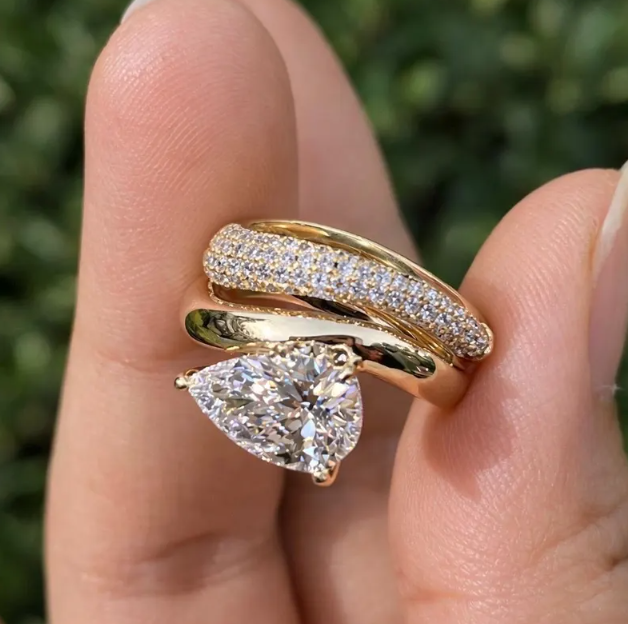 2 CT / 3 CT Pear Cut E VVS2 Lab Grown Diamond Bridal Set, IGI Certified Diamond, Twisted Engagement Ring with Pave Wedding Band, 2 Ring Set