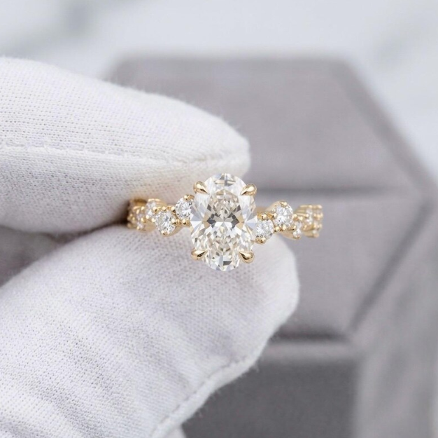 3 CT E VVS2 IGI Certified Oval Lab-Grown Diamond Engagement Ring with Hidden Halo & Scalloped Bubble Band in Yellow Gold
