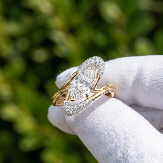 2CT/3CT Marquise Cut E VVS2/VS1 LabGrown Diamond Bridal Ring Set | IGI Certified LabGrown Diamond Engagement Ring & Matching Wedding Band