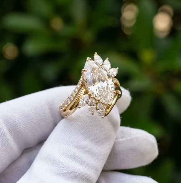 3CT Marquise Cut E VVS2/VS1 Lab Grown Diamond Engagement Ring Set, Asymmetrical Cluster Wedding Band, Gold Unique Bridal Set, IGI Certified