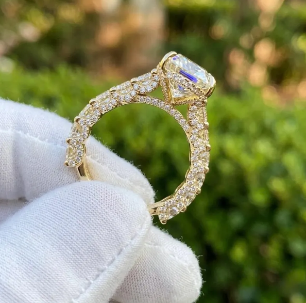 4CT IGI Certified Oval Cut E VVS2/VS1 and 6CTW Lab Growns Diamond Engagement Ring Set in | Hidden Halo Pavé Statement Ring | 2CT Round dia.