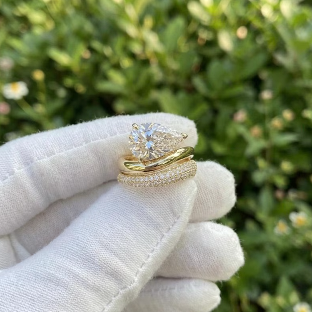 2 CT / 3 CT Pear Cut E VVS2 Lab Grown Diamond Bridal Set, IGI Certified Diamond, Twisted Engagement Ring with Pave Wedding Band, 2 Ring Set