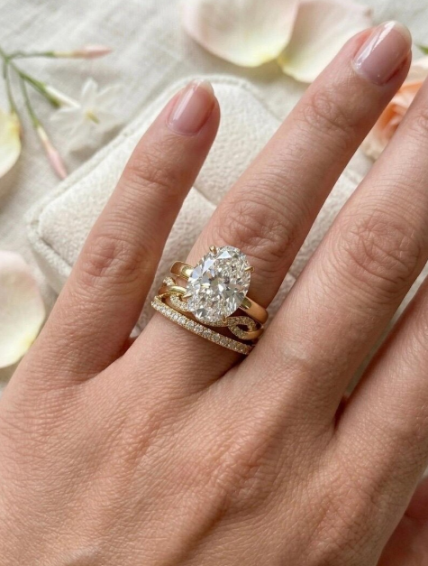 3CT OvalCut IGI Certified E VVS2/VS1 Labgrown Diamond Engagement Ring Set, Triple Pavé Band Ring, Luxury Stacked Wedding Gift