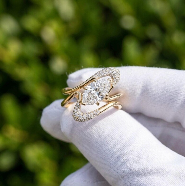 2CT/3CT Marquise Cut E VVS2/VS1 LabGrown Diamond Bridal Ring Set | IGI Certified LabGrown Diamond Engagement Ring & Matching Wedding Band