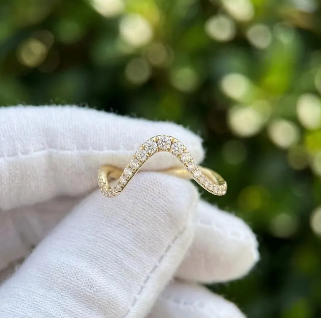  3CT Oval Cut E VVS2 / VS1 IGI Certified Lab Grown Diamond Bridal Set | Curved Matching Wedding Band Set | Gold Unique Engagement Ring