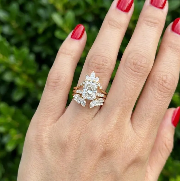3 Ring Radiant Cut E VVS2/VS1 LabGrown Diamond Bridal Set | IGI Certified 3CT Radiant Engagement Ring Set | Crown Marquise Wedding Band