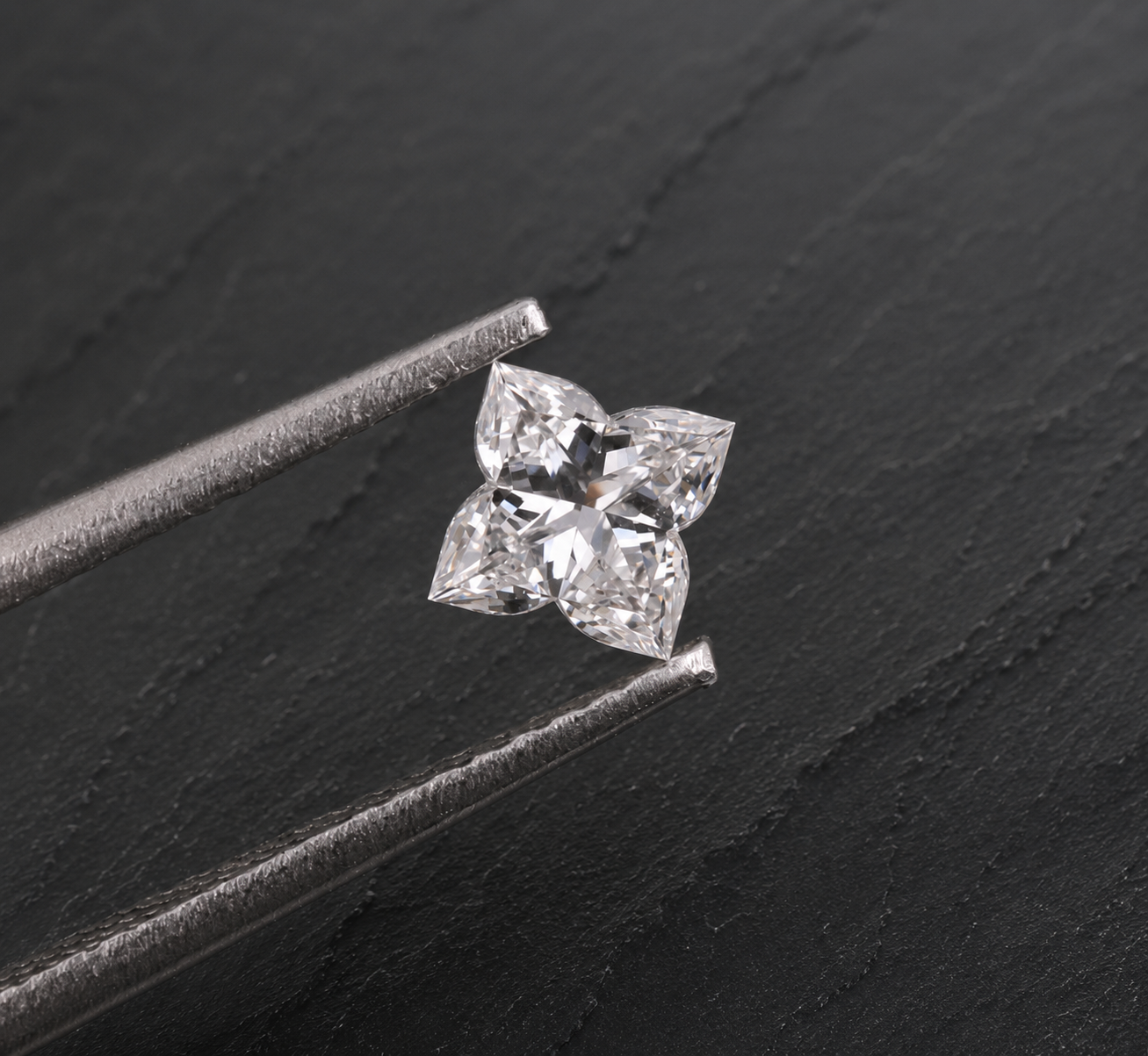 Lily  Flower Cut Lab Grown | IGI Certified |1.00 To 6.00 CT