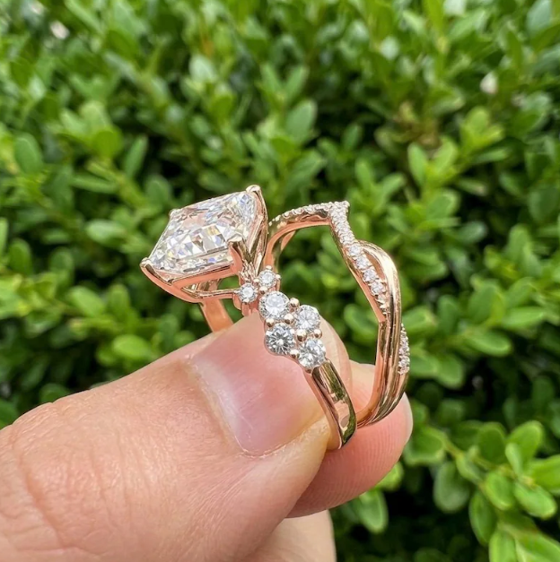 3 CT Princess Cut E VVS2/VS1 Lab Grown Diamond Ring IGI Certified, Twisted Split Shank Engagement Ring, Unique Bridal Ring