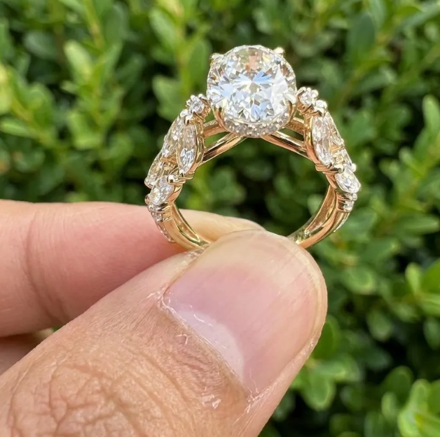 3 CT Oval Cut E VVS2/VS1 Lab Grown Diamond Engagement Ring | IGI Certified Diamond | Floral Halo Diamond Ring | Solid Gold Bridal Ring