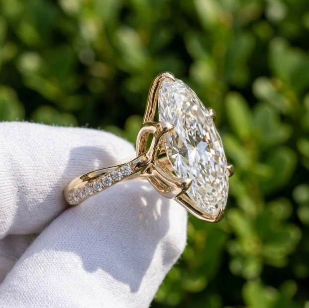 3 CT Oval Cut E VVS2/VS1 Lab-Grown Diamond Ring IGI Certified | Solid 10K/14K/18K Gold Engagement Ring | Pave Band Solitaire Ring