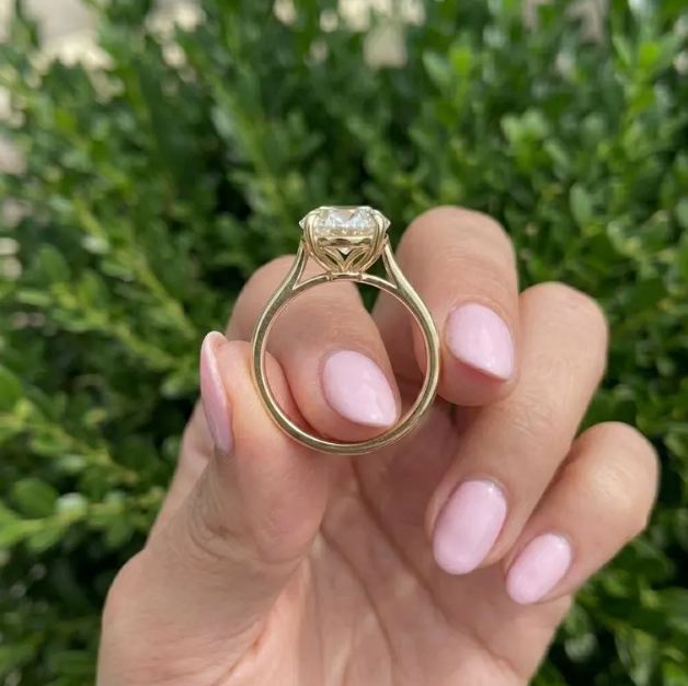 2 Carat E VVS2 IGI Certified Oval Cut Lab Grown Diamond Ring, Solitaire Engagement Ring, Gold Oval Diamond Ring, Minimalist Proposal Ring