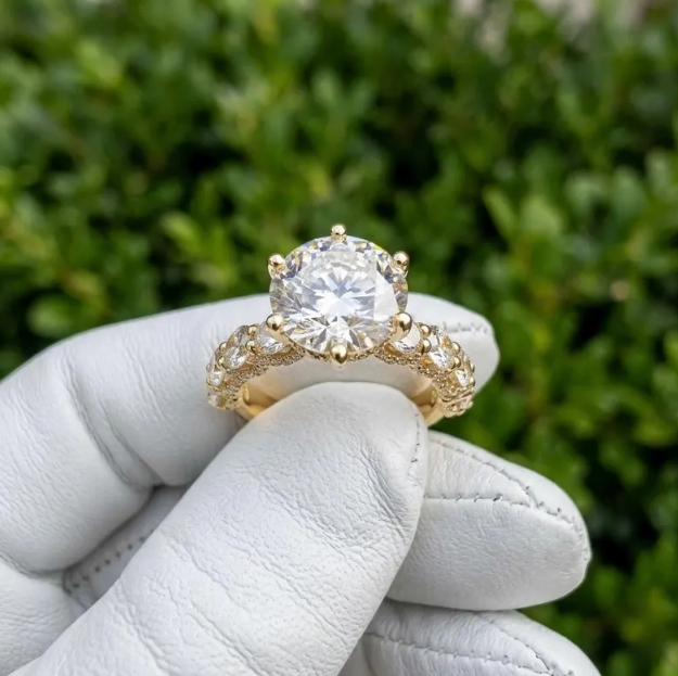 3.00 CT Round Brilliant Cut E VVS2/VS1 Lab Grown Diamond Ring, IGI Certified, Gold Hidden Halo Engagement Ring, Round Pave Anniversary Ring