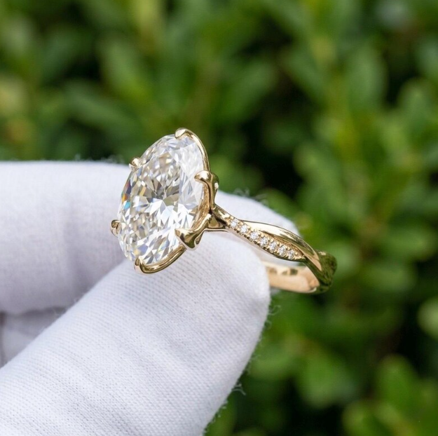 3 CT Oval Cut E VVS2/VS1 Lab-Grown Diamond Ring IGI Certified | Solid 10K/14K/18K Gold Engagement Ring | Pave Band Solitaire Ring