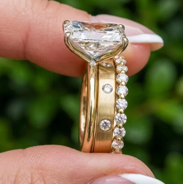 3 CT Radiant Cut E VVS2/VS1 Lab Grown Diamond Ring Set IGI Certified | 3 Piece Bridal Set | Hidden Halo Engagement Ring | Bezel Set