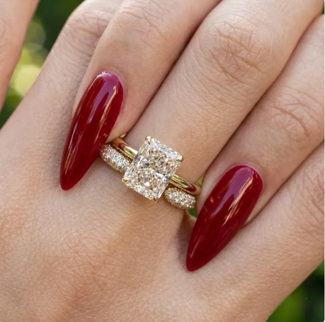 3 CT Radiant Cut E VVS2/VS1 IGI Certified Lab Grown Diamond Ring Set | 4 Piece Matching Wedding Band Set | Gold Bridal Stackable Ring Set