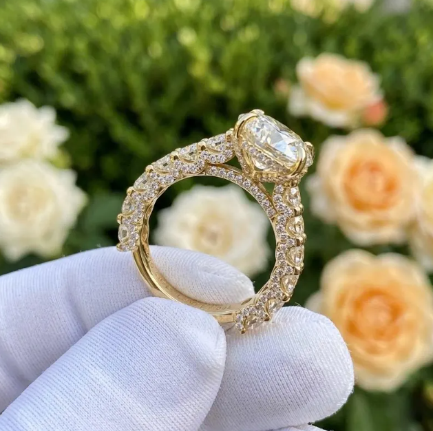 4CT IGI Certified Oval Cut E VVS2/VS1 and 6CTW Lab Growns Diamond Engagement Ring Set in | Hidden Halo Pavé Statement Ring | 2CT Round dia.