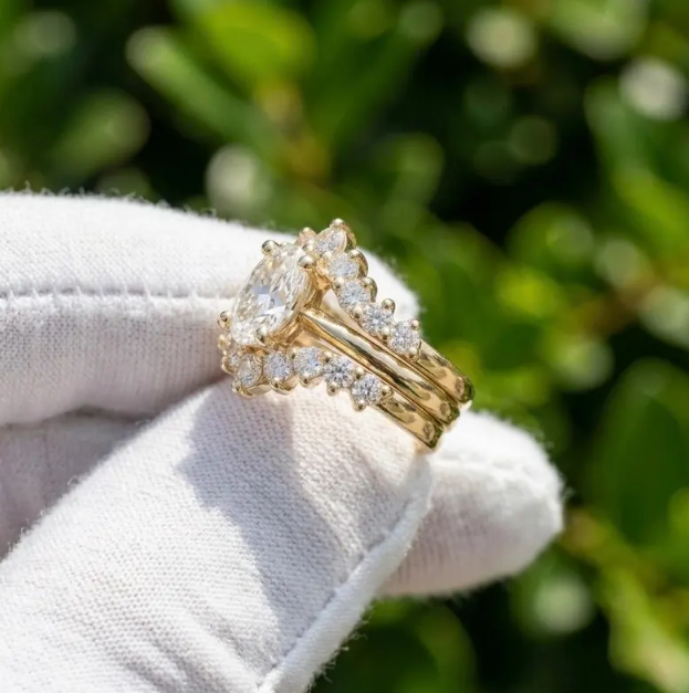 2 CT Oval E-VVS2 Lab Grown Diamond Engagement Ring Set | IGI Certified | 14K Yellow Gold Double Sunburst Ring Guard | Unique Oval Bridal Set