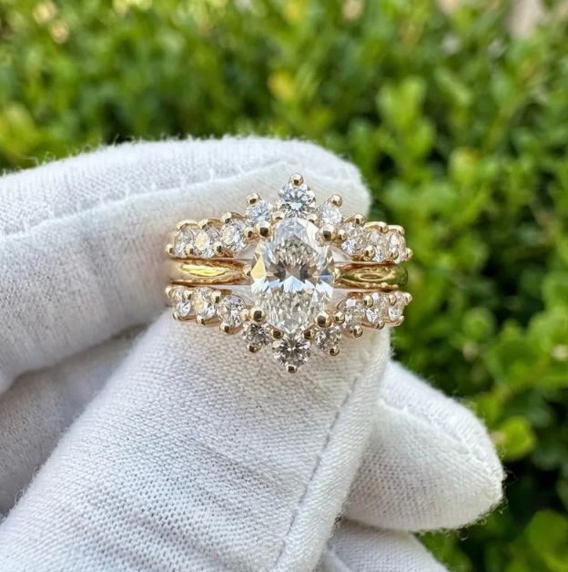 2 CT Oval E-VVS2 Lab Grown Diamond Engagement Ring Set | IGI Certified | 14K Yellow Gold Double Sunburst Ring Guard | Unique Oval Bridal Set