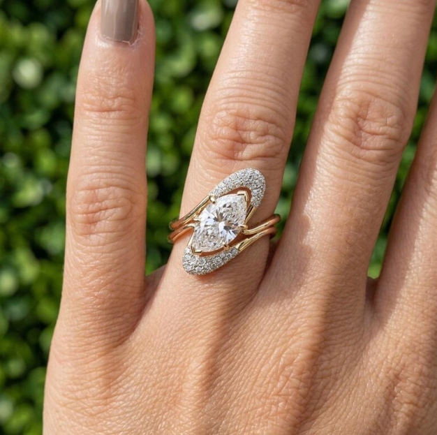 2CT/3CT Marquise Cut E VVS2/VS1 LabGrown Diamond Bridal Ring Set | IGI Certified LabGrown Diamond Engagement Ring & Matching Wedding Band
