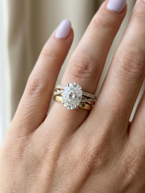3CT OvalCut IGI Certified E VVS2/VS1 Labgrown Diamond Engagement Ring Set, Triple Pavé Band Ring, Luxury Stacked Wedding Gift