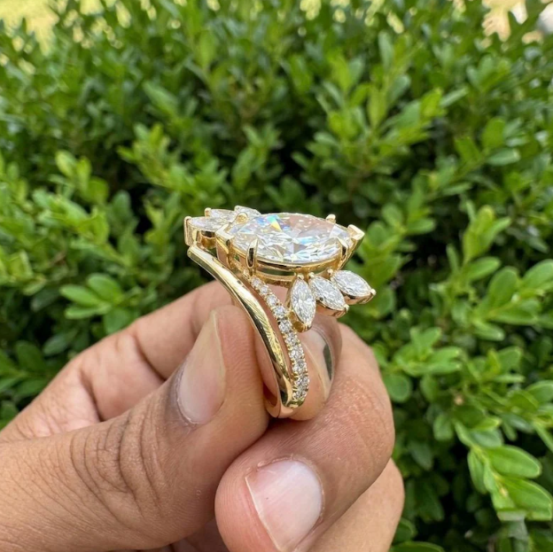 3CT Marquise Cut E VVS2/VS1 Lab Grown Diamond Engagement Ring Set, Asymmetrical Cluster Wedding Band, Gold Unique Bridal Set, IGI Certified