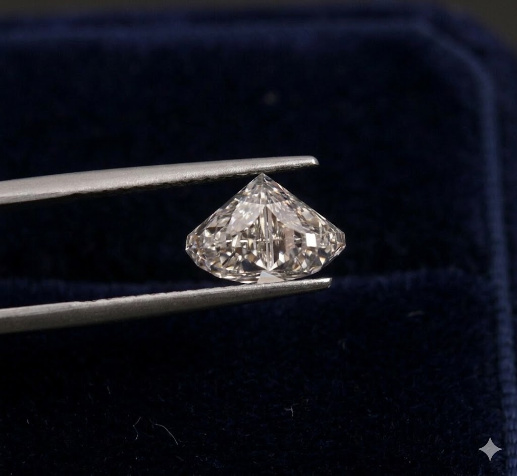 Heart Cut Lab Grown Diamond | IGI Certified D-F VVS Loose Stone (0.50-6 Ct)