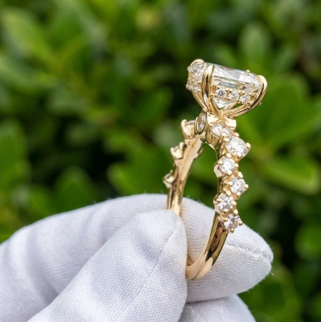 3 CT E VVS2 IGI Certified Oval Lab-Grown Diamond Engagement Ring with Hidden Halo & Scalloped Bubble Band in Yellow Gold