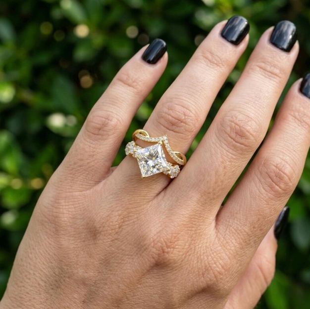 3 CT Princess Cut E VVS2/VS1 Lab Grown Diamond Ring IGI Certified, Twisted Split Shank Engagement Ring, Unique Bridal Ring