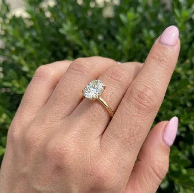 2 Carat E VVS2 IGI Certified Oval Cut Lab Grown Diamond Ring, Solitaire Engagement Ring, Gold Oval Diamond Ring, Minimalist Proposal Ring