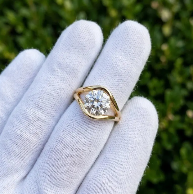 2CT/3CT/4CT Round Cut E VVS2/VS1 Lab Grown Diamond Ring | IGI Certified Diamond Ring | Modern Open Bypass Engagement Ring