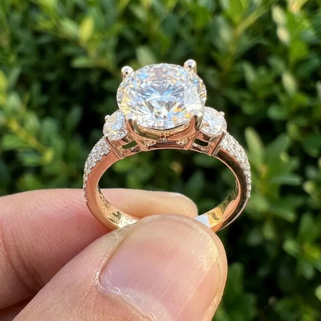 3 CT IGI Certified E VVS2/VS1 Round Cut Lab Grown Diamond Engagement Ring, 3.70 CTW Labgrown Diamond Three Stone Ring