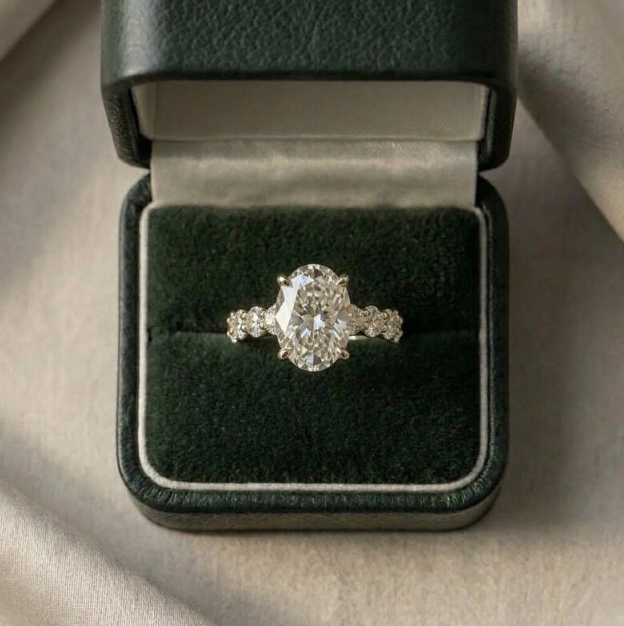 3 Carat Oval IGI Certified E VVS2/VS1 Labgrown Diamond Engagement Ring, Graduated oval side stones, Vintage Engraved Gold Band