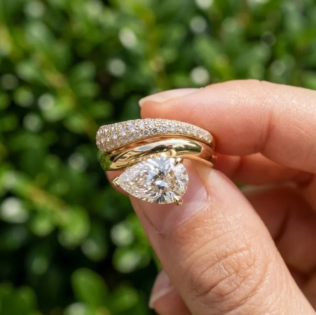 2 CT / 3 CT Pear Cut E VVS2 Lab Grown Diamond Bridal Set, IGI Certified Diamond, Twisted Engagement Ring with Pave Wedding Band, 2 Ring Set