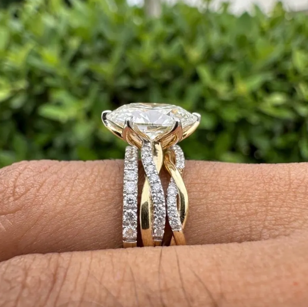 3 Ring Bridal Set with 3 CT Oval E VVS2/VS1 IGI Certified Lab Grown Diamond | Gold Twisted Engagement Ring with Matching Wedding Bands