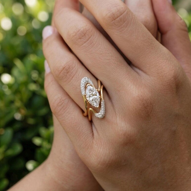 2CT/3CT Marquise Cut E VVS2/VS1 LabGrown Diamond Bridal Ring Set | IGI Certified LabGrown Diamond Engagement Ring & Matching Wedding Band