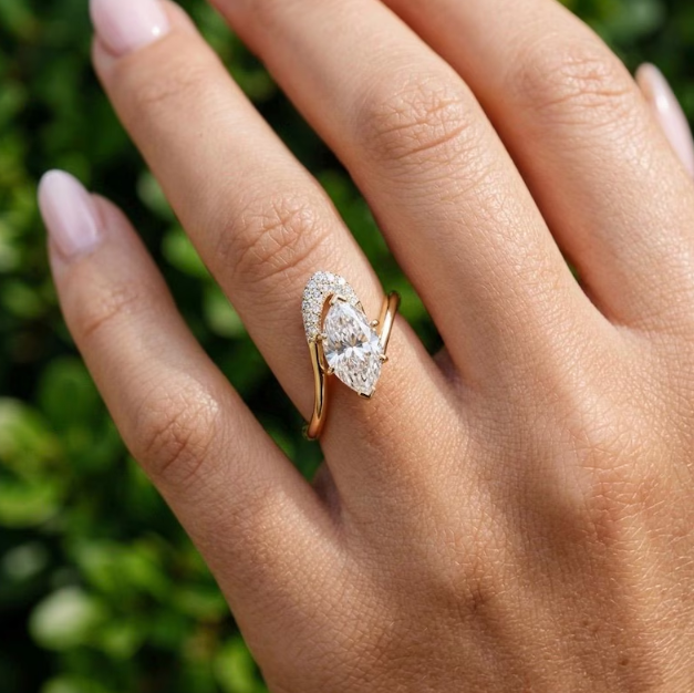 2CT/3CT Marquise Cut E VVS2/VS1 LabGrown Diamond Bridal Ring Set | IGI Certified LabGrown Diamond Engagement Ring & Matching Wedding Band