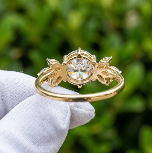 E VVS2/VS1 IGI Certified 2CT to 5CT Round Cut Lab Grown Diamond Engagement Ring | 6 Marquise Side Stones | Floral Leaf Inspired Bridal Ring