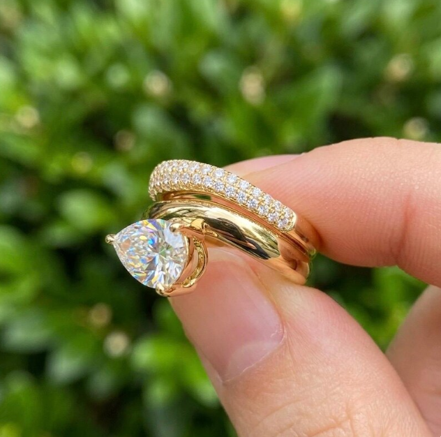 2 CT / 3 CT Pear Cut E VVS2 Lab Grown Diamond Bridal Set, IGI Certified Diamond, Twisted Engagement Ring with Pave Wedding Band, 2 Ring Set