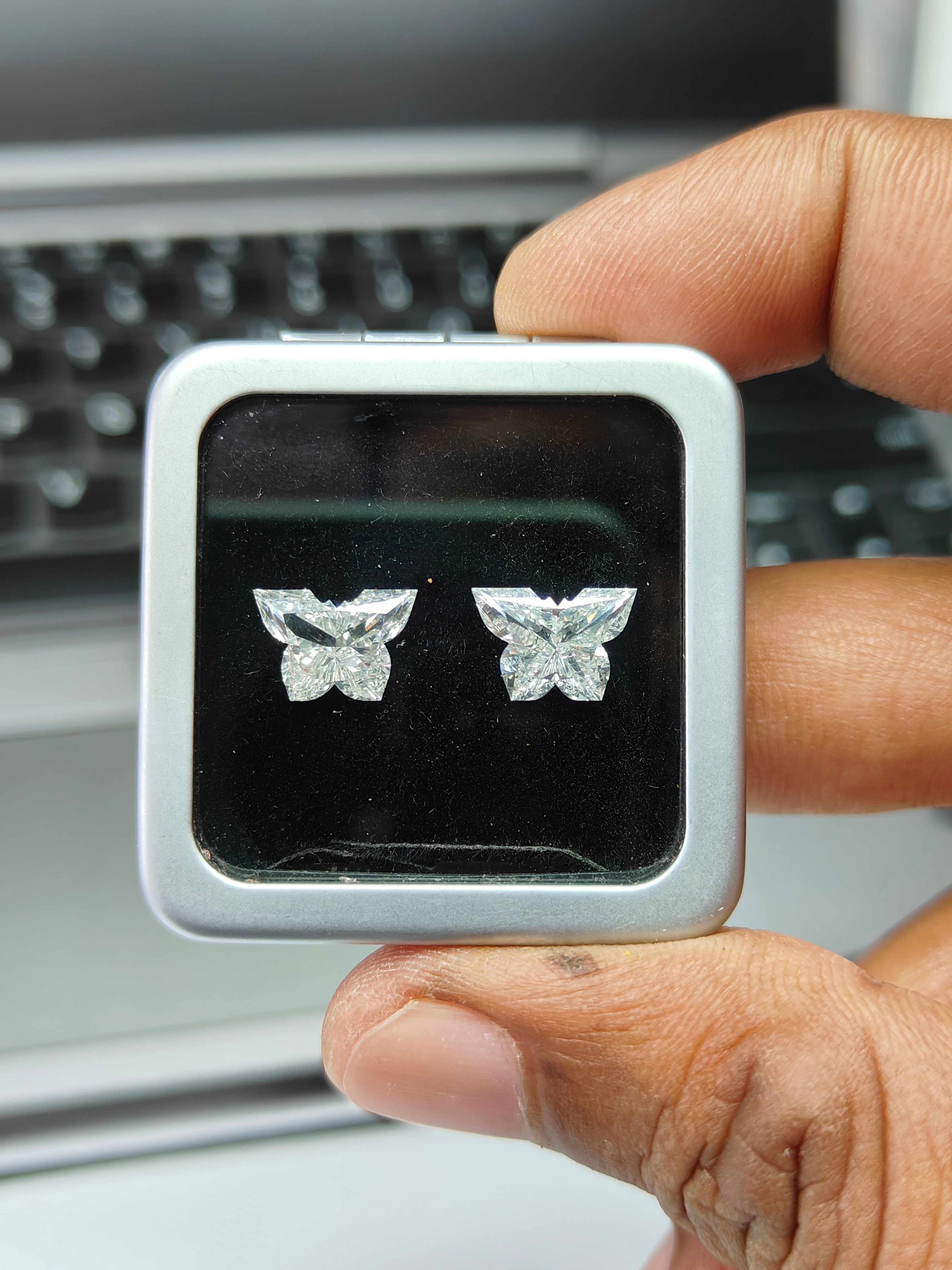 DEF VS-VVS 2.00 PAIR LAB GROWN DIAMONDS. BEAUTIFUL BUTTERFLY CUTS