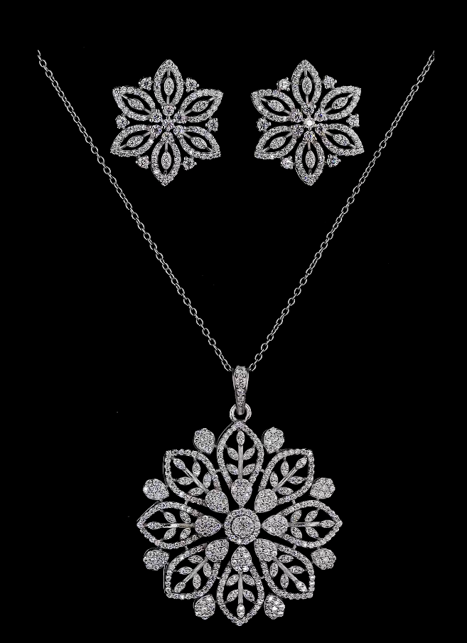 Diamond Flower Pendant Set White Gold Floral Jewelry Luxury Gift for Women