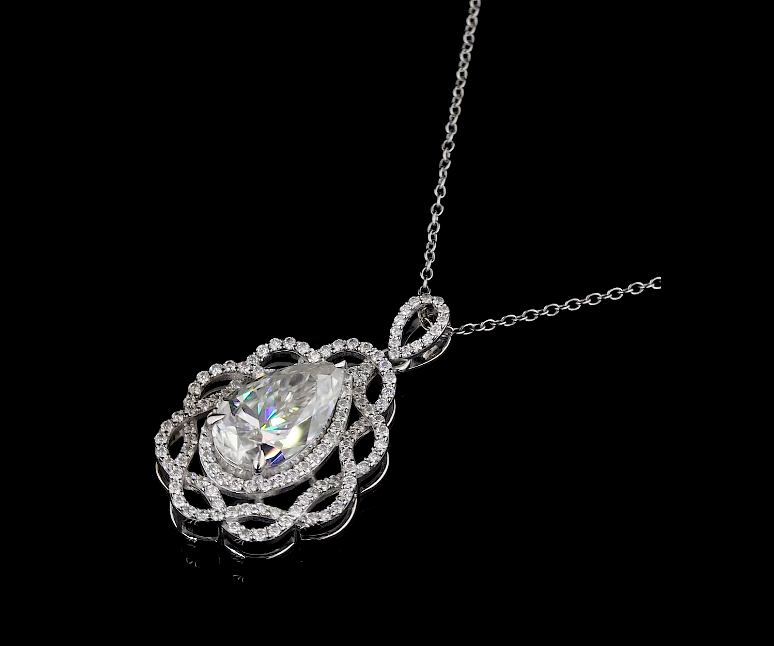 14Kt Gold 5.50 Ct Pear Cut Lab Grown Diamond Solitaire Pendant