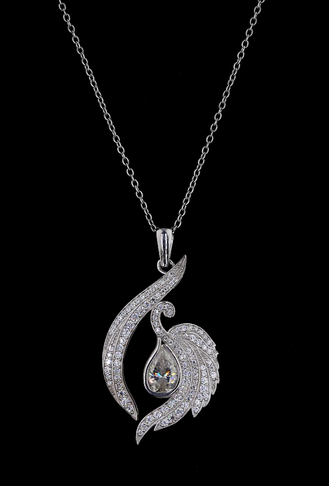 Pear Cut Diamond Swan Pendant Necklace | 18K Yellow Gold Elegant Jewelry