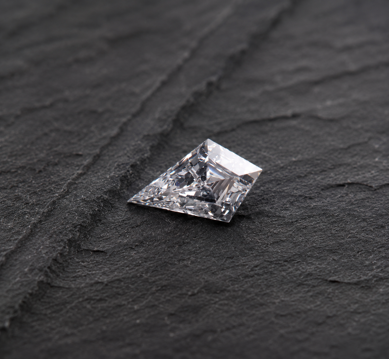IGI Certified Kite Cut Lab Grown Diamond | E/F Color, VVS/VS Clarity | Loose Fancy Shape Pendant Studs
